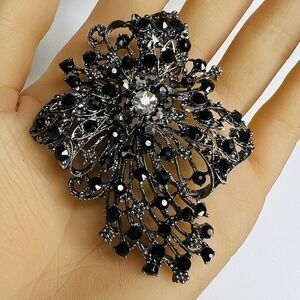 Vintage Huge Flower Bow Burst Black Rhinestones Brooch Gunmetal Tone PRETTY 4049